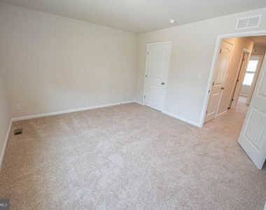 130 Willowtree Lane - Photo Thumbnail 47