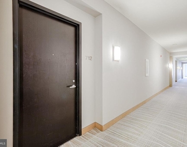155 Potomac Passage - Photo Thumbnail 7