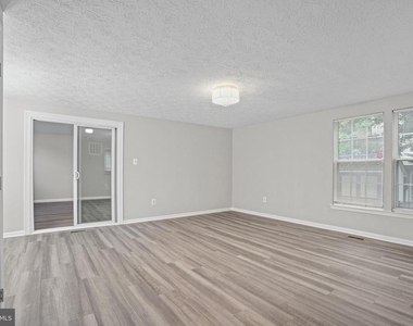 10506 Lime Tree Way - Photo Thumbnail 15