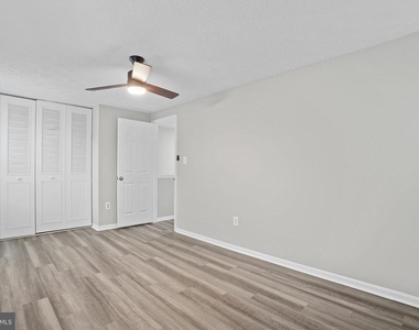 10506 Lime Tree Way - Photo Thumbnail 27