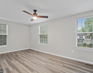 10506 Lime Tree Way - Photo Thumbnail 26