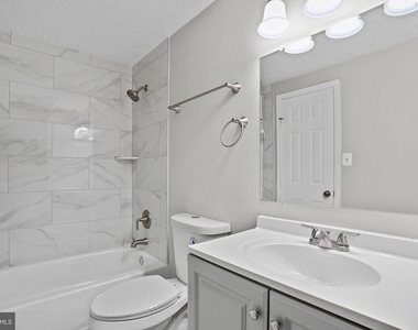 10506 Lime Tree Way - Photo Thumbnail 24