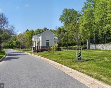 15224 N Berwick Lane - Photo Thumbnail 44