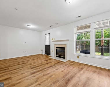 4616 Ripley Manor Terrace - Photo Thumbnail 3