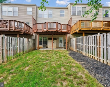 4616 Ripley Manor Terrace - Photo Thumbnail 33