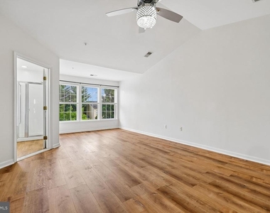4616 Ripley Manor Terrace - Photo Thumbnail 24