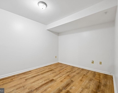 4616 Ripley Manor Terrace - Photo Thumbnail 9
