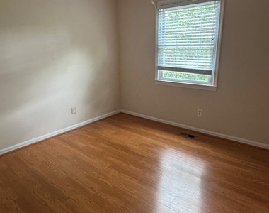 18619 Kingfisher Terrace - Photo Thumbnail 9