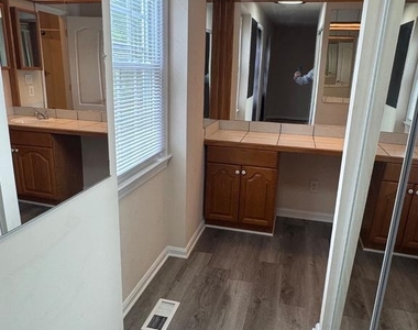 18619 Kingfisher Terrace - Photo Thumbnail 13