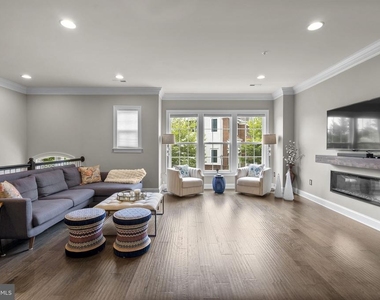 11826 Mango Lane - Photo Thumbnail 3