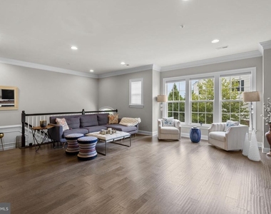 11826 Mango Lane - Photo Thumbnail 4