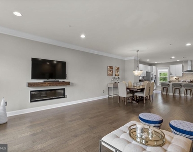 11826 Mango Lane - Photo Thumbnail 6
