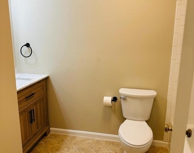 12424 Keeneland Place - Photo Thumbnail 19