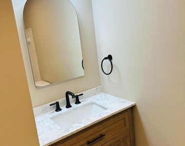 12424 Keeneland Place - Photo Thumbnail 20