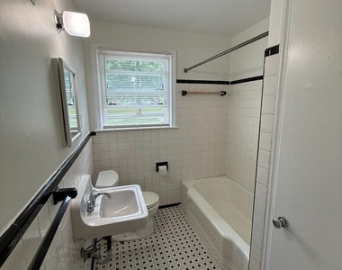 4325 Maple Avenue - Photo Thumbnail 12