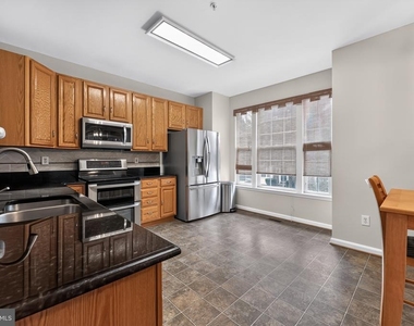 11715 Gunners Drive - Photo Thumbnail 28