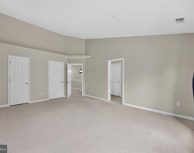 11715 Gunners Drive - Photo Thumbnail 30