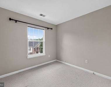 11715 Gunners Drive - Photo Thumbnail 32