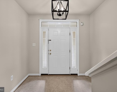 11715 Gunners Drive - Photo Thumbnail 17