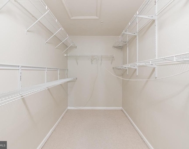11715 Gunners Drive - Photo Thumbnail 8
