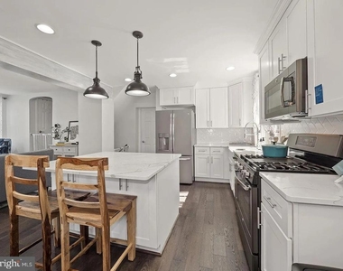 2605 Arcola Avenue - Photo Thumbnail 7