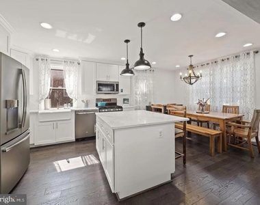 2605 Arcola Avenue - Photo Thumbnail 9