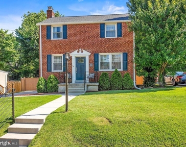 2605 Arcola Avenue - Photo Thumbnail 3