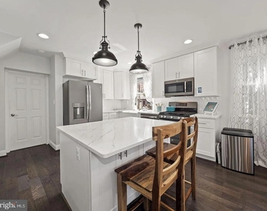 2605 Arcola Avenue - Photo Thumbnail 6