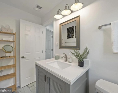 2605 Arcola Avenue - Photo Thumbnail 19