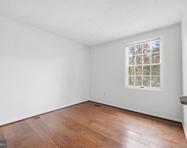7 Leatherwood Court - Photo Thumbnail 15