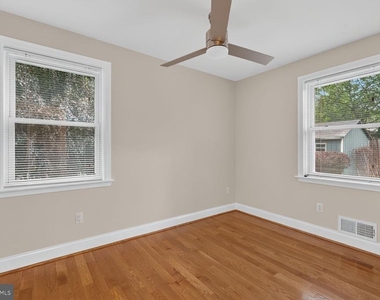 1813 Florin Street - Photo Thumbnail 11