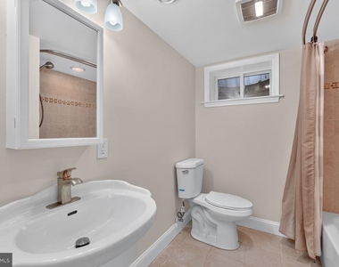 1813 Florin Street - Photo Thumbnail 16