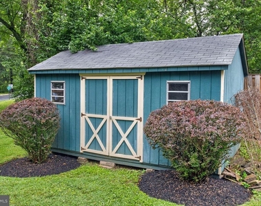 1813 Florin Street - Photo Thumbnail 21