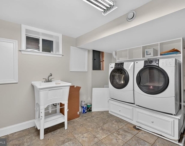 1813 Florin Street - Photo Thumbnail 17
