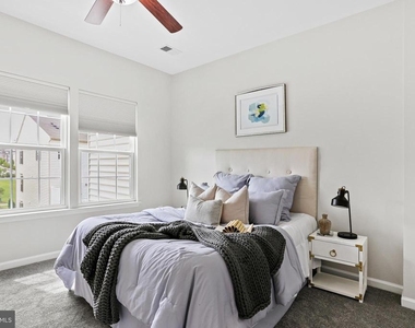7610 Golden Slumber Lane - Photo Thumbnail 15
