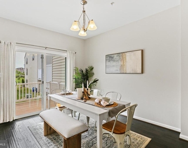 7610 Golden Slumber Lane - Photo Thumbnail 10