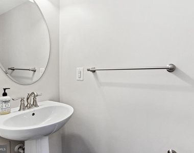 7610 Golden Slumber Lane - Photo Thumbnail 31