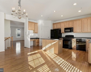 4801 Portsmouth Road - Photo Thumbnail 10