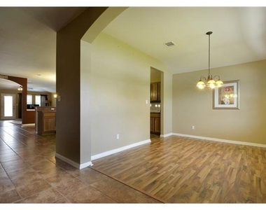 11612 Timber Heights Dr - Photo Thumbnail 13
