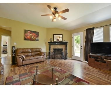 11612 Timber Heights Dr - Photo Thumbnail 5
