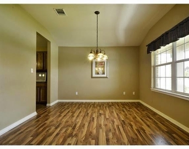 11612 Timber Heights Dr - Photo Thumbnail 11