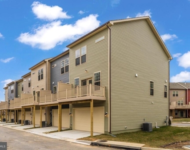 2923 Osprey Way - Photo Thumbnail 2