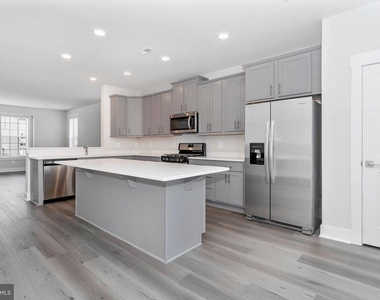 2923 Osprey Way - Photo Thumbnail 18