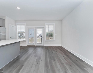 2923 Osprey Way - Photo Thumbnail 12