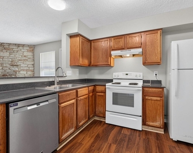 10207 Brownie Dr - Photo Thumbnail 1
