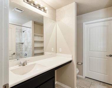 4201 Creede Dr - Photo Thumbnail 4