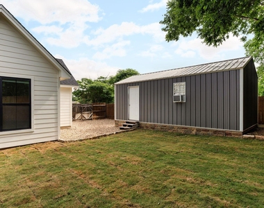 402 E Ash Dr - Photo Thumbnail 28