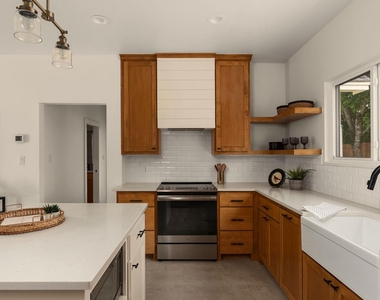 402 E Ash Dr - Photo Thumbnail 12