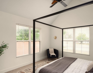 402 E Ash Dr - Photo Thumbnail 4