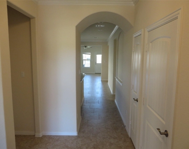 1220 Gaviota Ln - Photo Thumbnail 4